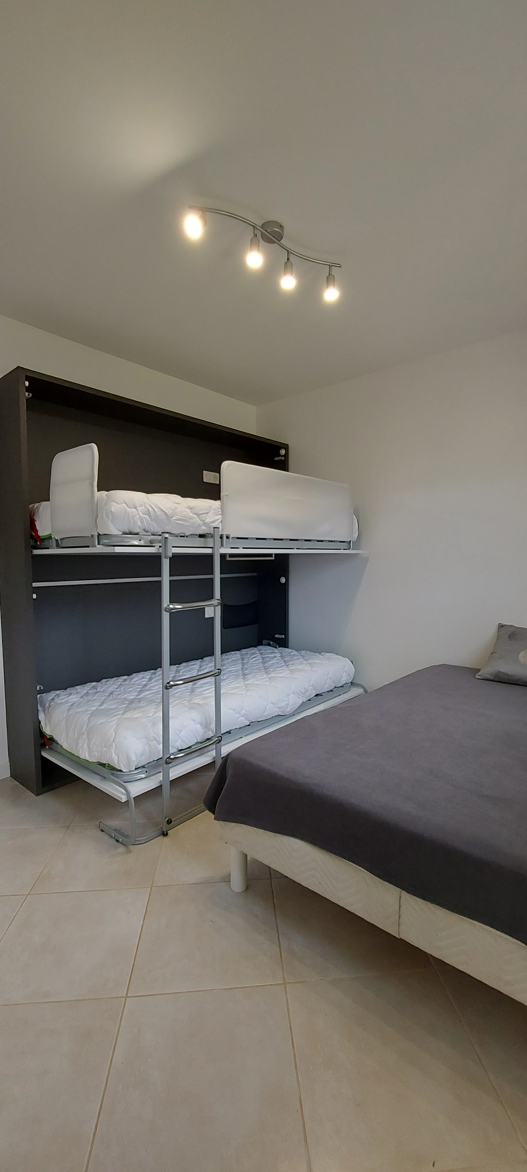 Chambre n°3 avec lits simples