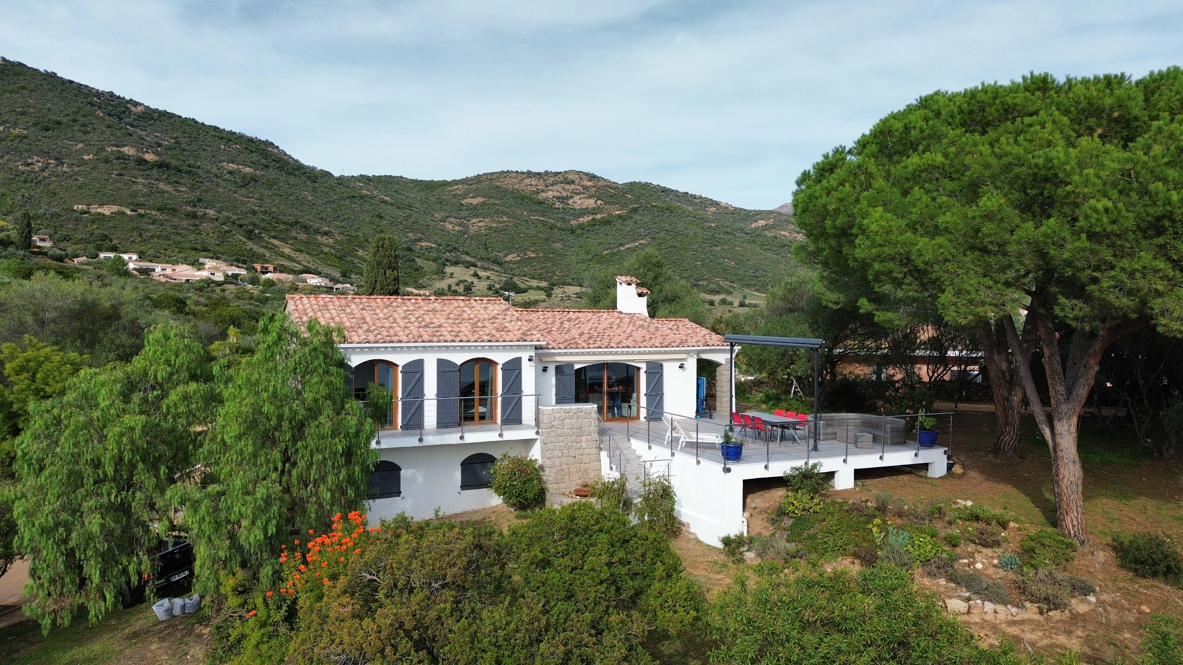 Vue face de la résidence la Terrasse des Oliviers