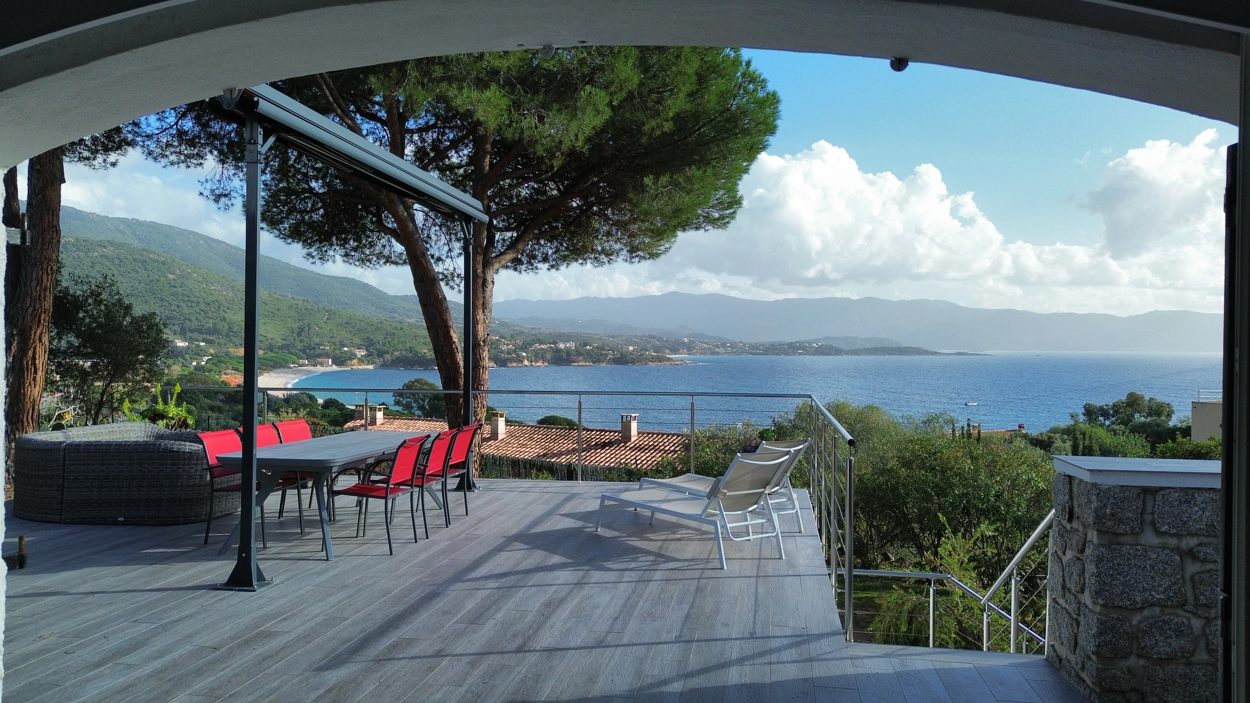 Vue de la Terrasse des Oliviers sur le golfe de Sagone